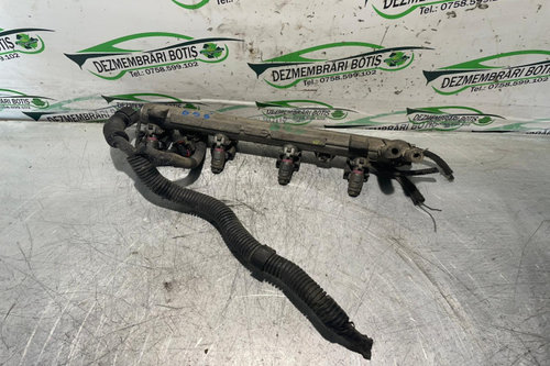 Rampa injectoare 036 133 319 Volkswagen VW Passat B5 [1996 - 2000] wagon 1.6 MT (101 hp)