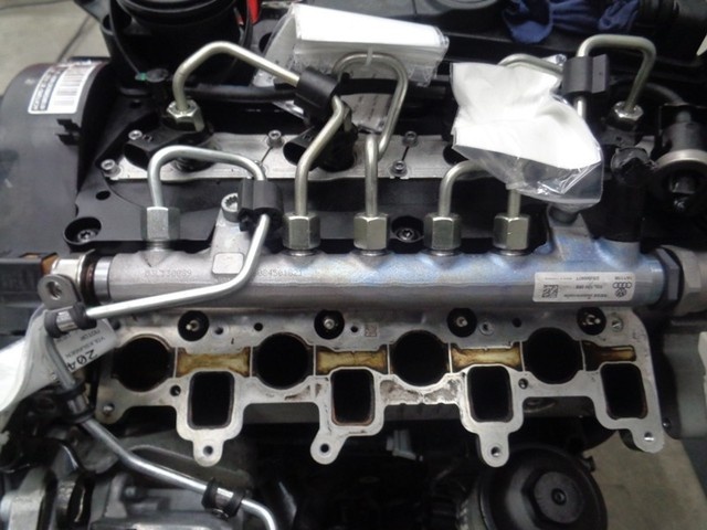 Rampa injectoare, 03L130089, Vw Golf 5 (1K1) 2.0tdi (id:204339)