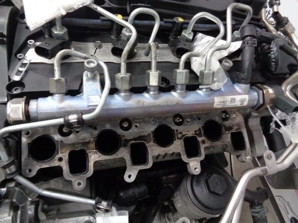 Rampa injectoare, 03L130089A, Audi A6 (4F2, C6) 2.0tdi, CAGB