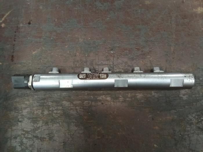 Rampa injectoare 0445214237 Mini Clubman R55 2.0 D an fab. 2011 - 2014