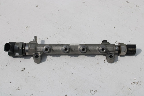 Rampa injectoare 04L089D Seat Leon 5F 1.6 TDI an fab. 2012 - 2020