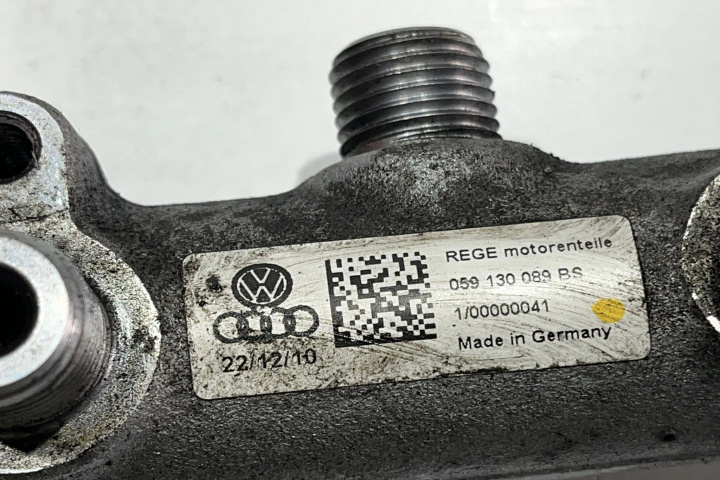 Rampa injectoare 059130089BS Audi A8 D4/4H [2010 - 2014]