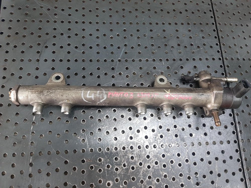 Rampa injectoare 1.3 d fiat doblo idea panda punto 188 lancia musa ypsilon 0445214044