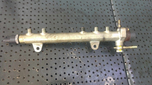 Rampa injectoare 1.3 d fiat panda doblo idea punto lancia musa ypsilon opel corsa c 0445214044