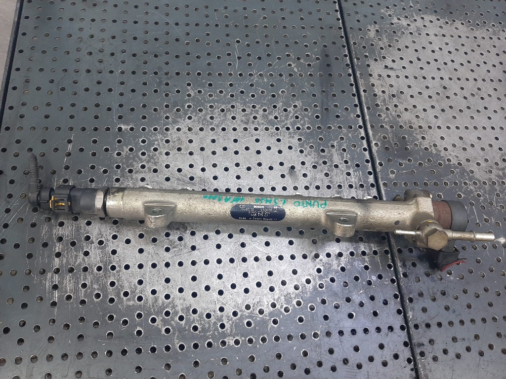 Rampa injectoare 1.3 d fiat panda doblo 