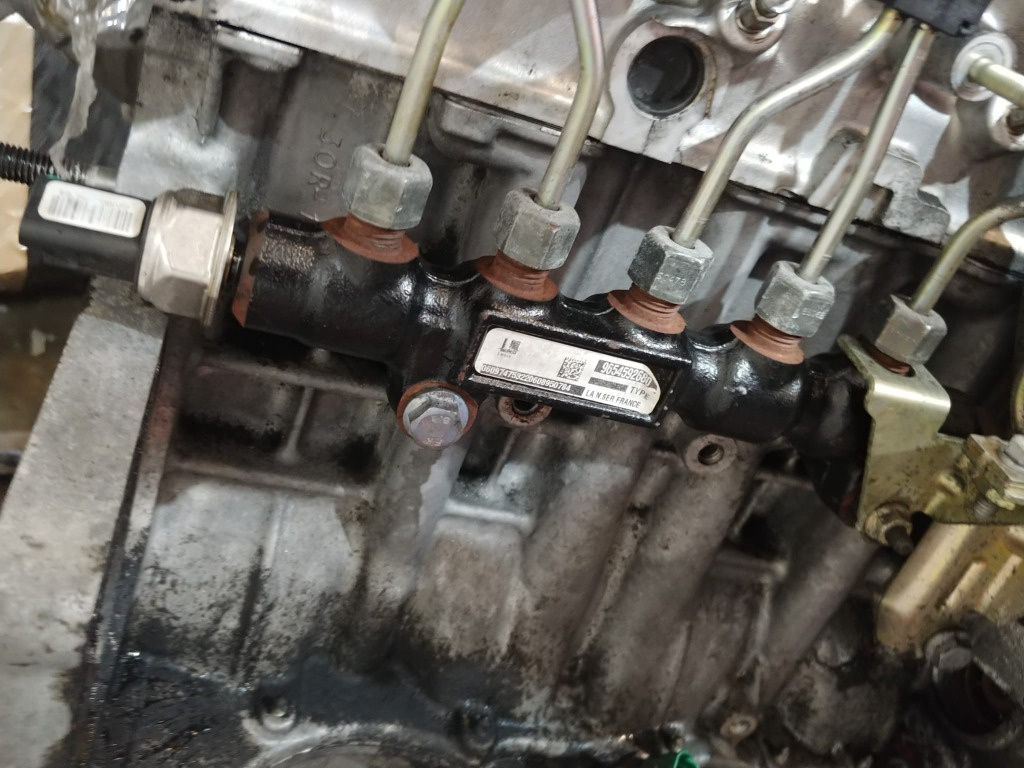 Rampa injectoare 1.4 hdi 1.4 tdci 1.6 tdci 1.6 hdi citroen xsara berlingo c5 c4 c3 ford fiesta 6 9654592680