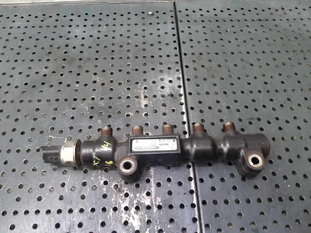 Rampa injectoare 1.4 tdci ford fiesta 6 9654592680