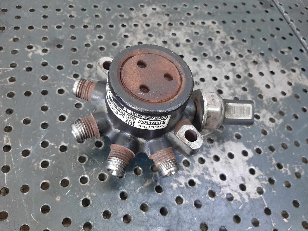 Rampa injectoare 1.5 dci k9k renault clio 2 megane 2 scenic 2 8200057345
