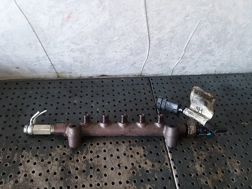 Rampa injectoare 1.6 cdti opel astra j 55490702