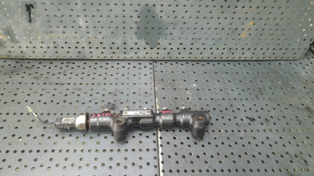 Rampa injectoare 1.6 hdi peugeot 307 9654592680