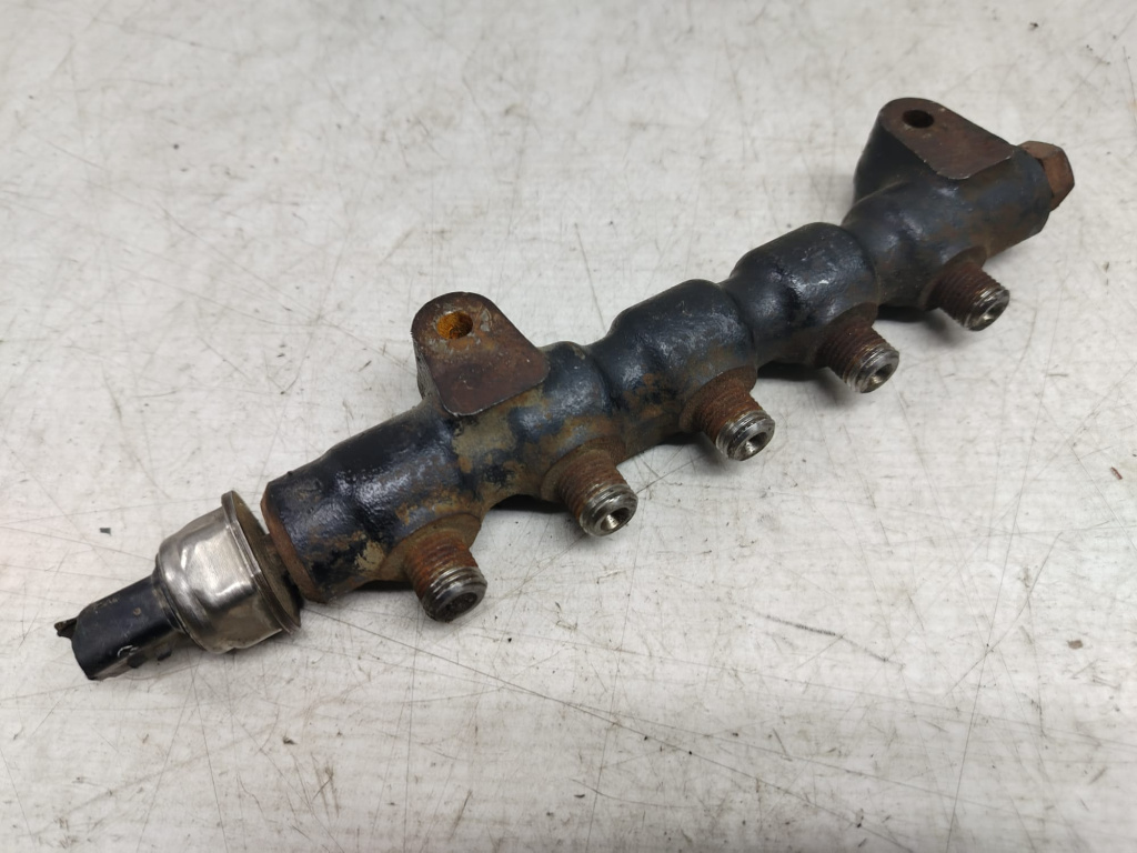 Rampa injectoare 1.6 tdci 9654592680 Ford Focus 2 [2004 - 2008]