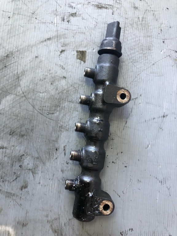 Rampa injectoare 1.6 tdci ford focus 2