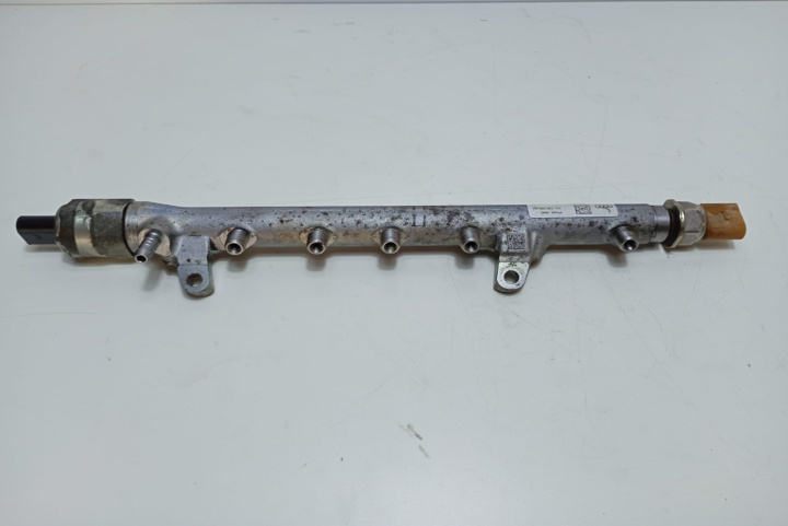 Rampa injectoare 1.6 tdi 03L130089AA Volkswagen VW Golf 6 [2008 - 2015]