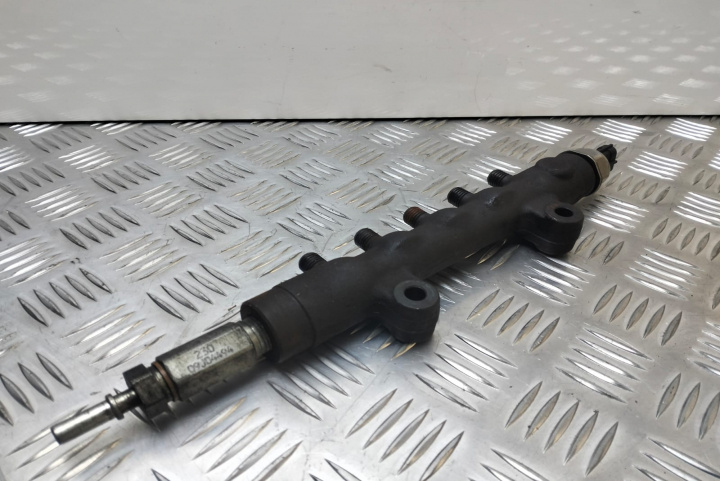 Rampa injectoare 1.7 CDTI 55PP0501 Opel Astra J [2009 - 2012]