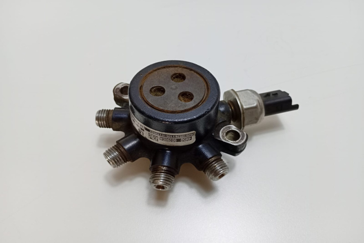 Rampa injectoare 1.8 tdci 4M5Q9D280DA Ford Transit Connect [2002 - 2009]