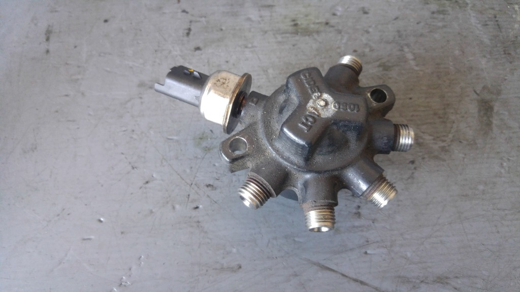 Rampa injectoare 1.8 tdci kkda ford focus 2 4m5q9d280da