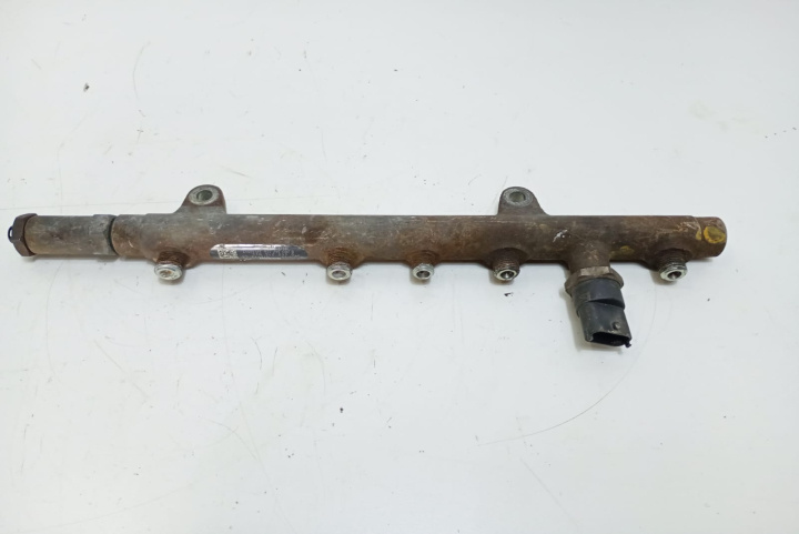 Rampa injectoare 1.9 cdi 8200347176 Nissan Primastar