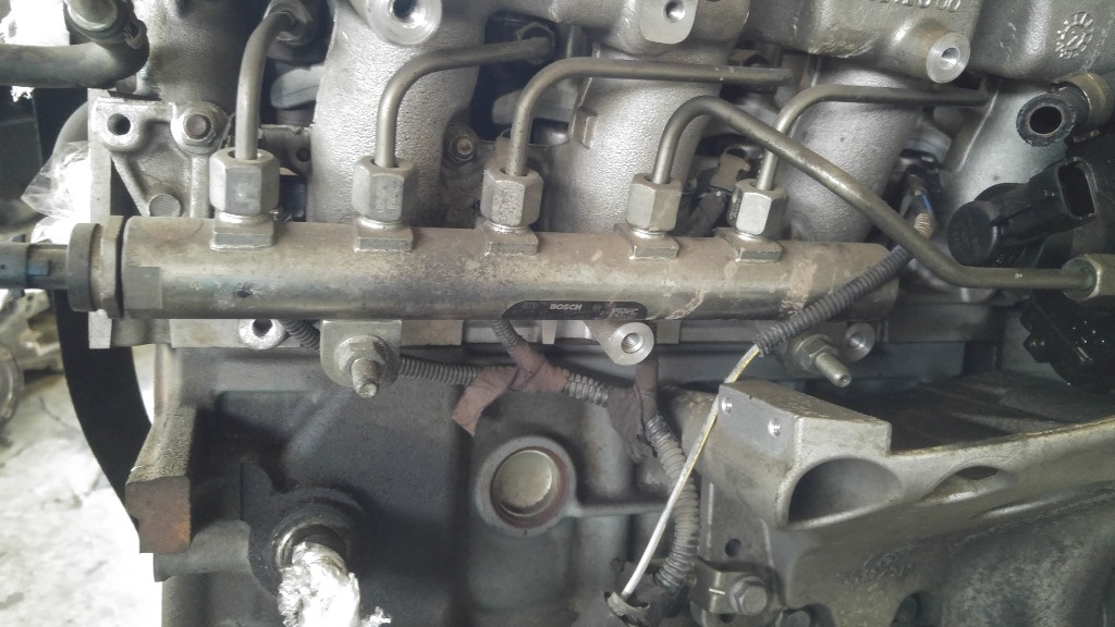 Rampa injectoare 1.9 d 939a1000 fiat croma 0445214095