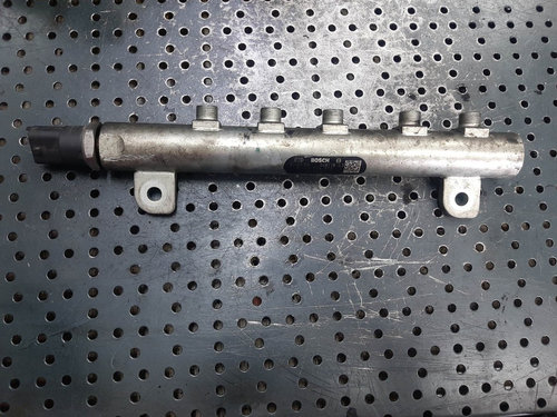 Rampa injectoare 1.9 d multijet fiat multipla doblo stilo bravo 2 alfa romeo 147 156 0445214053