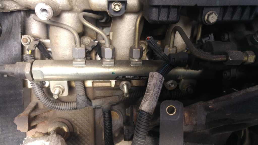 Rampa injectoare 1.9 d multijet fiat stilo 192a1000 0445214053