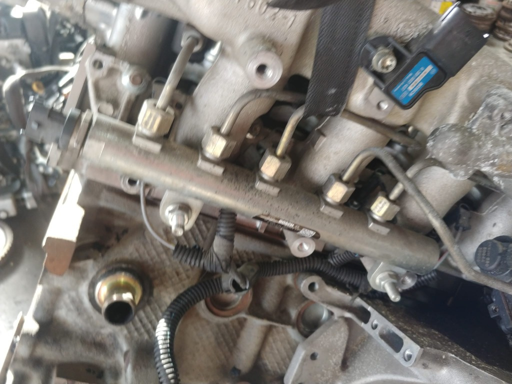 Rampa injectoare 1.9 d opel zafira fiat grande punto stilo bravo 2 croma stilo alfa romeo 147 0445214095