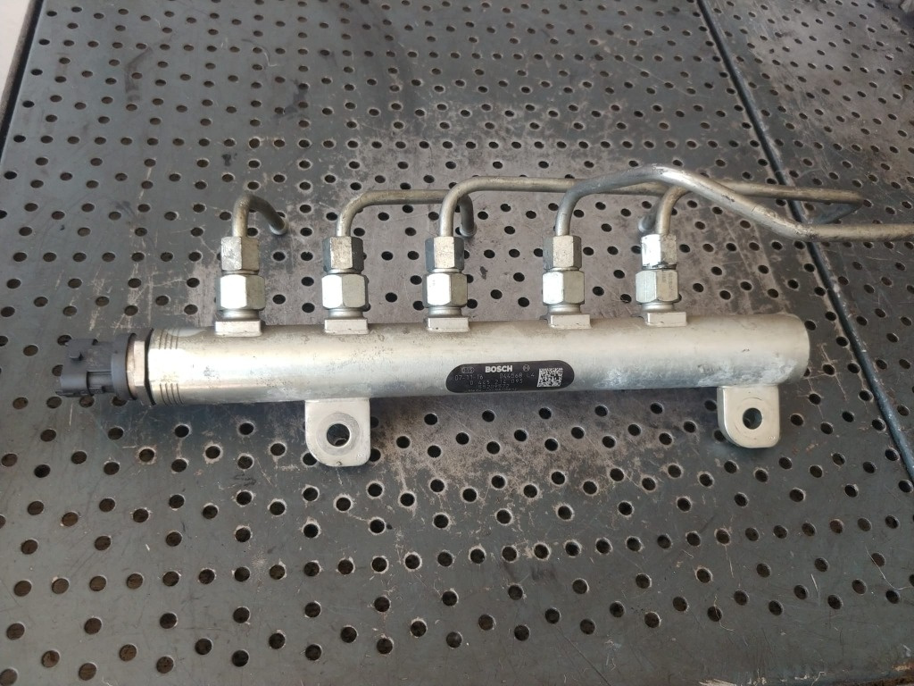 Rampa injectoare 1.9 d opel zafira fiat grande punto bravo 2 alfa romeo 147 159 0445214095 55209572