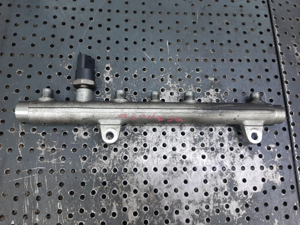 Rampa injectoare 1.9 dci f9q renault scenic 2 kangoo megane laguna 0445214015
