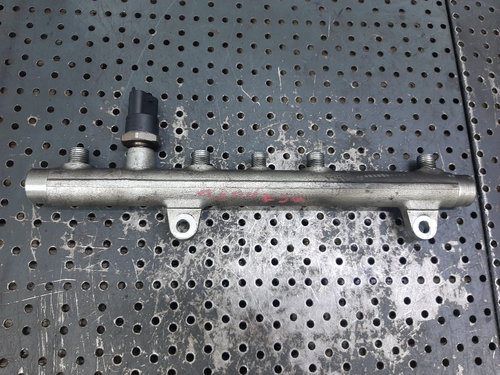 Rampa injectoare 1.9 dci f9q renault scenic 2 kangoo megane laguna 0445214015