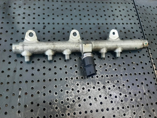 Rampa injectoare 1.9 jtd alfa romeo 147 156 lancia lybra fiat doblo stilo 0445214016
