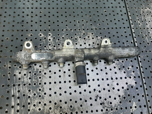 Rampa injectoare 1.9 jtd alfa romeo 147 156 lancia lybra fiat doblo stilo 0445214016