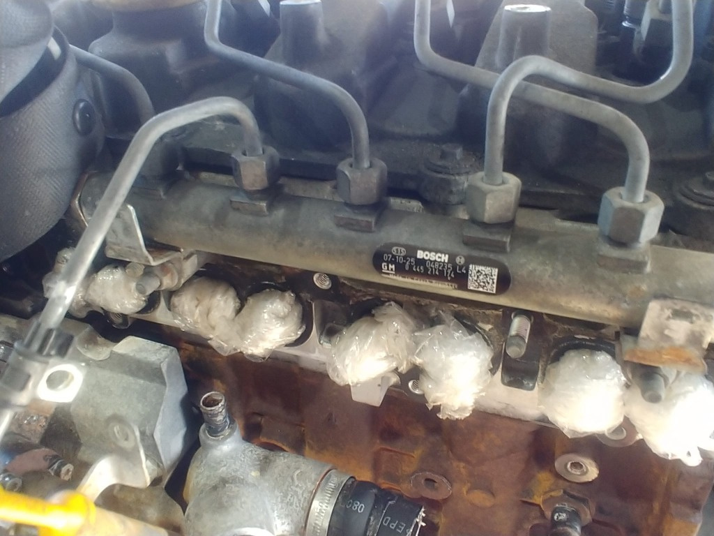 Rampa injectoare 2.0 d chevrolet captiva opel antara 0445214174
