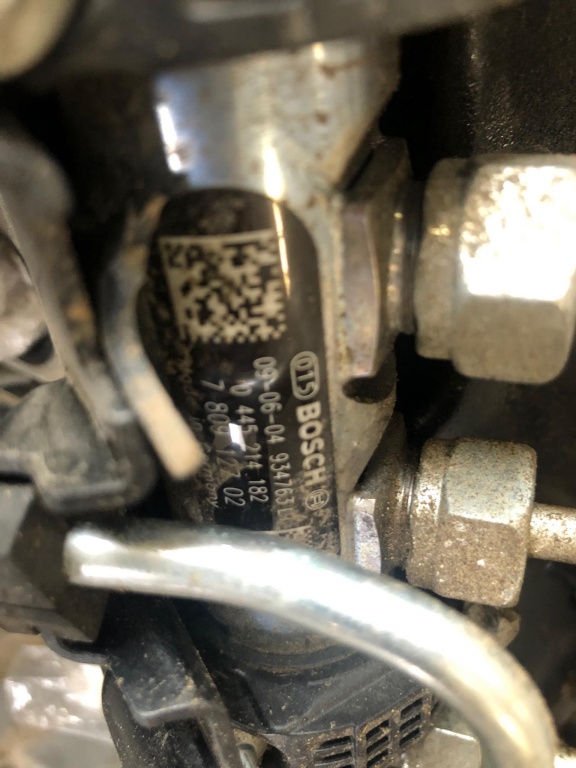 Rampa injectoare 2.0 d n47d20c bmw seria 3 e90 0445214182
