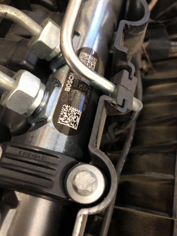 Rampa injectoare 2.0 d n47d20c bmw seria 3 f30 0445214182 7809127