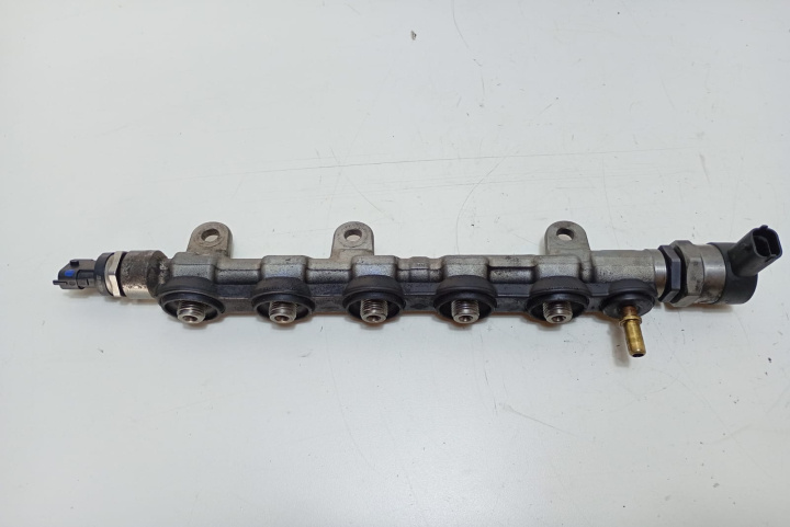 Rampa injectoare 2.0 dci 175217750R Nissan Qashqai J10 [2007 - 2010]