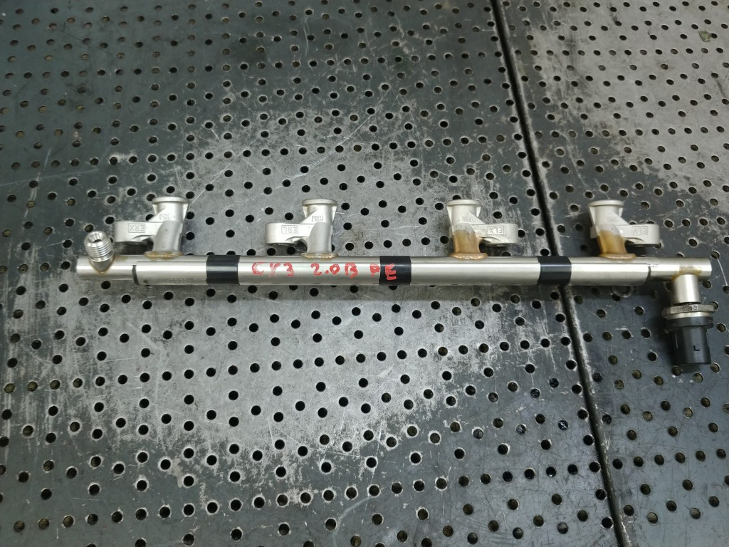Rampa injectoare 2.0b pe skyactiv mazda cx-3 2021 pe2713150