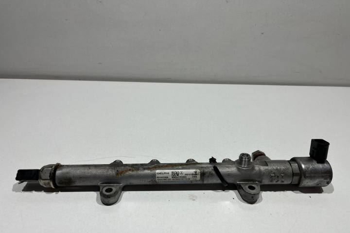 Rampa injectoare 2.2 CDI A6510700495 Mercedes-Benz C-Class W205/S205/C205 [2014 - 2018]