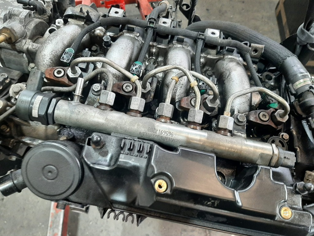 Rampa injectoare 2.2 hdi 4ht 4hn mitsubishi outlander peugeot 407 4007 9656917280