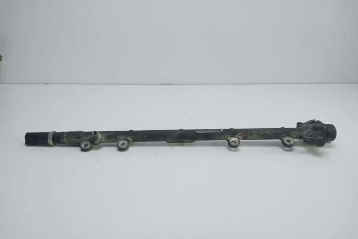 Rampa injectoare 2.7 A6120700095 Mercedes-Benz C-Class W203/S203/CL203 [2000 - 2004]