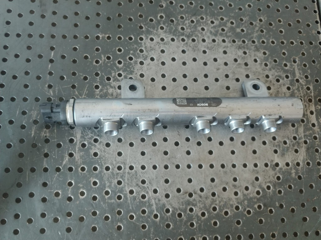 Rampa injectoare 3.0 d m16164d maseati levante 0445216050
