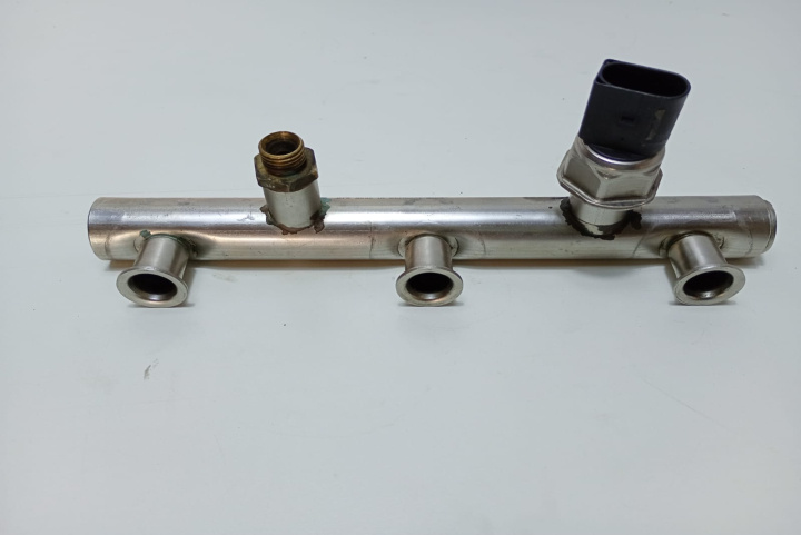 Rampa Injectoare 3.2 fsi 06E130089B Volkswagen VW Phaeton [2002 - 2008]