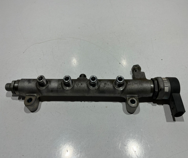 Rampa injectoare 4.2 TDI 057130090AC Audi A8 D4/4H [2010 - 2014]