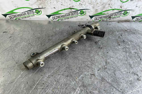 Rampa injectoare 7 700 111 013 Renault Scenic 2 [2003 - 2006] Minivan 5-usi 1.9 dCi MT (120 hp)