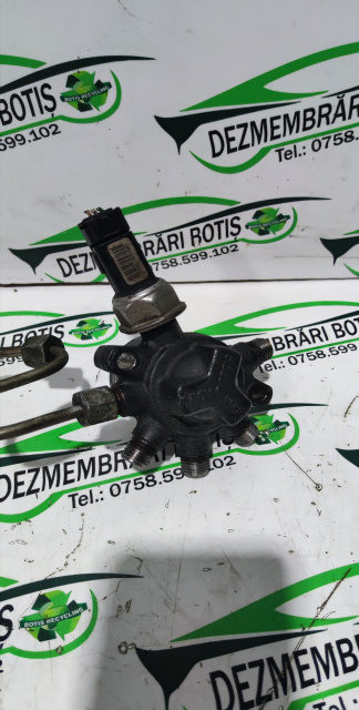 Rampa injectoare 8200057345 Dacia Logan [2004 - 2008] Sedan 1.5 dci MT (68hp)
