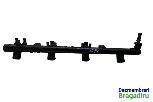 Rampa injectoare 8200135504 Renault Megane 2 [2002 - 2006] Hatchback 5-usi 1.6 MT (113 hp) K4M-T7 / ...