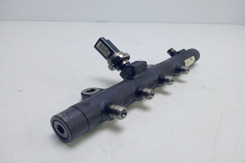 Rampa injectoare 8200397346 Renault Megane 2 [2002 - 2006]