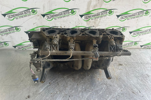 Rampa injectoare 8200494284 A Dacia Sandero [2008 - 2012] Stepway hatchback 5-usi 1.4 (75 hp)