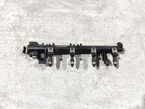 Rampa injectoare 8A6G-9H487-AA Ford Fiesta VI 1.25 benzina an fab. 2008 - 2017