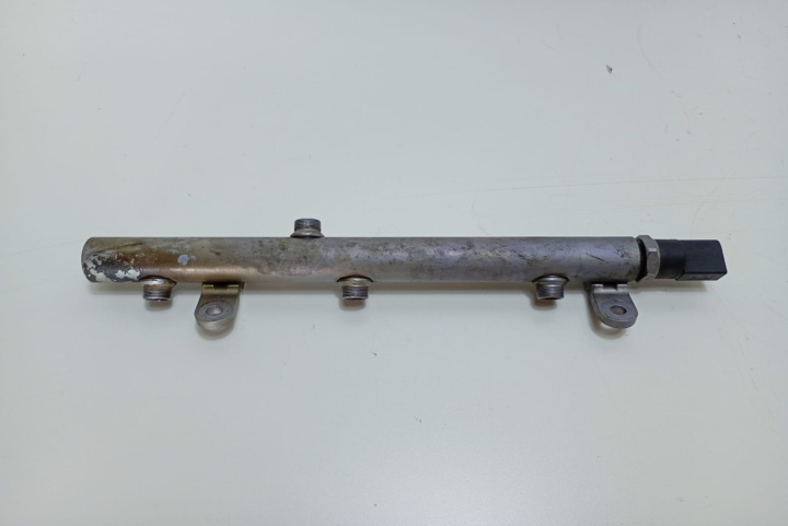 Rampa injectoare A6420700695 Mercedes-Benz CLS-Class C219 [2004 - 2008]