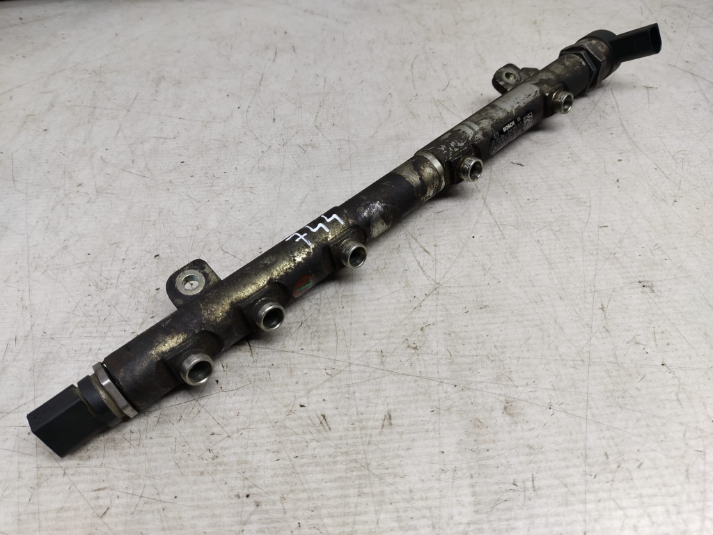 Rampa injectoare A6460701895 0445214161 2.2 cdi om646.980 Mercedes-Benz Vito W639 [2003 - 2010] 2.2 cdi om646.980 euro 4