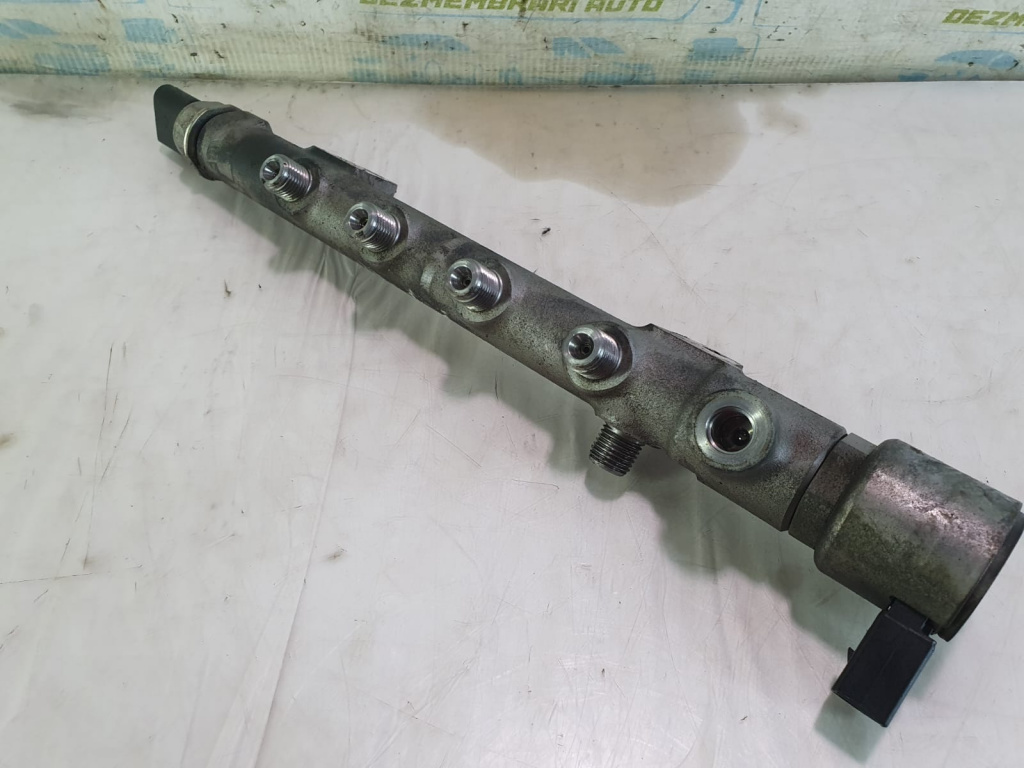 Rampa injectoare a6510700700 2.2 cdi om651921 Mercedes-Benz C-Class W205/S205/C205 [2014 - 2018] 2.2 cdi om651921